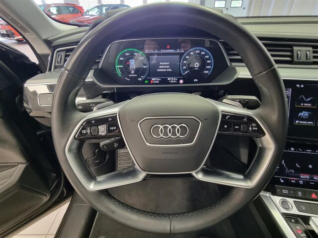 AUDI Q8 e-tron 2023 Sportback 55 quattro Progress * Peruutuskamera, Navigointijärjestelmä, virtuaalinen mittaristo *