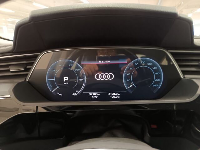 AUDI Q8 e-tron 2023 Sportback 55 quattro Progress