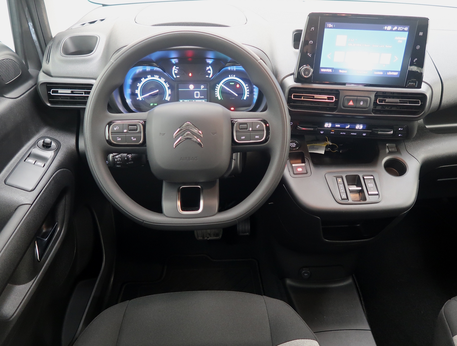 Citroen e-Berlingo 2023, photo 7/9