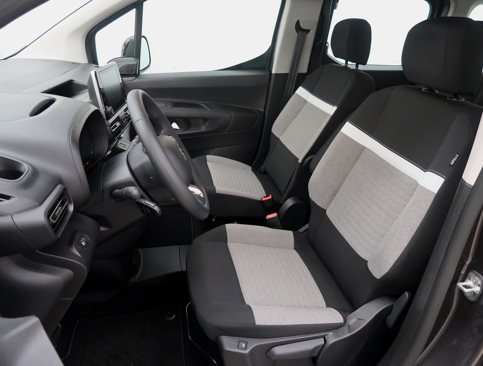 Citroen e-Berlingo 2023, photo 5/9
