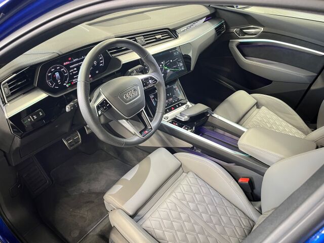AUDI Q8 e-tron 2024 Sportback 50 quattro Progress S line, 1-omisteinen vähän ajettu löytö!