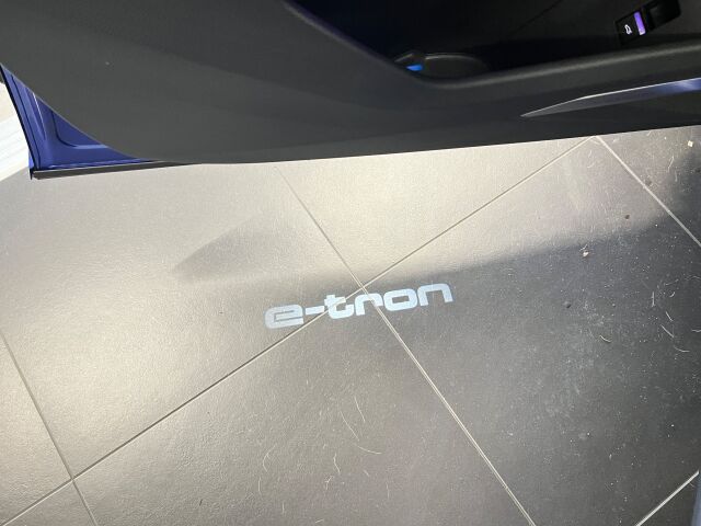 AUDI Q8 e-tron 2024 Sportback 50 quattro Progress S line, 1-omisteinen vähän ajettu löytö!