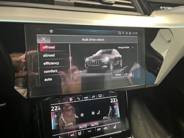 AUDI Q8 e-tron 2024 Sportback 50 quattro Progress S line, 1-omisteinen vähän ajettu löytö!