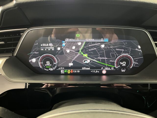 AUDI Q8 e-tron 2024 Sportback 50 quattro Progress S line, 1-omisteinen vähän ajettu löytö!