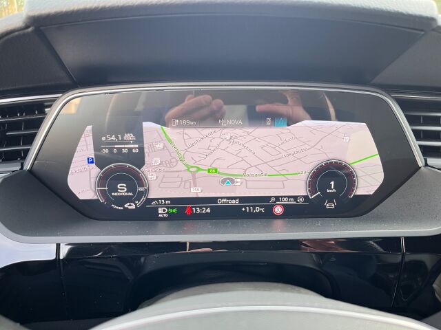 AUDI Q8 e-tron 2024 Sportback 50 quattro Progress S line, 1-omisteinen vähän ajettu löytö!