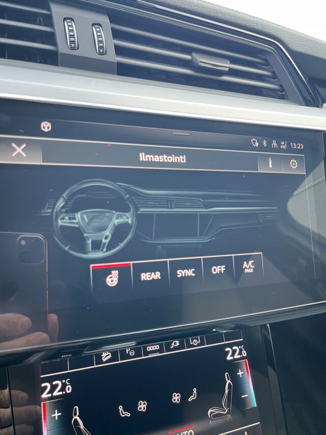 AUDI Q8 e-tron 2024 Sportback 50 quattro Progress S line, 1-omisteinen vähän ajettu löytö!