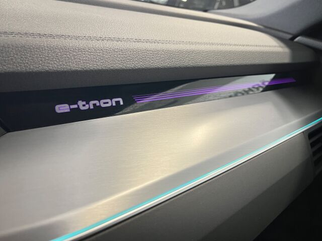 AUDI Q8 e-tron 2024 Sportback 50 quattro Progress S line, 1-omisteinen vähän ajettu löytö!
