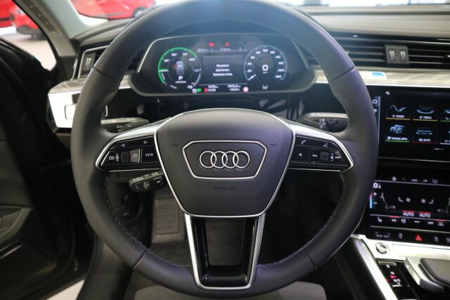 Audi Q8 e-tron 2023 Sportback 50 quattro Progress Plus **SOH 94%**