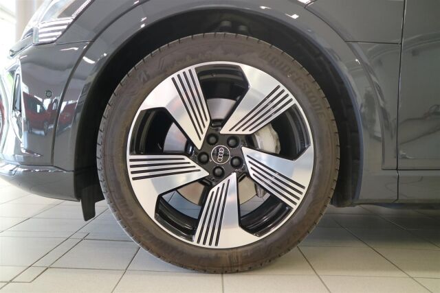 Audi Q8 e-tron 2023 Sportback 50 quattro Progress Plus **SOH 94%**