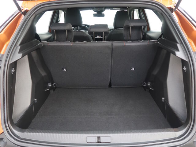Peugeot e-2008 2023 Active Pack 50 kWh 136 Automaatti