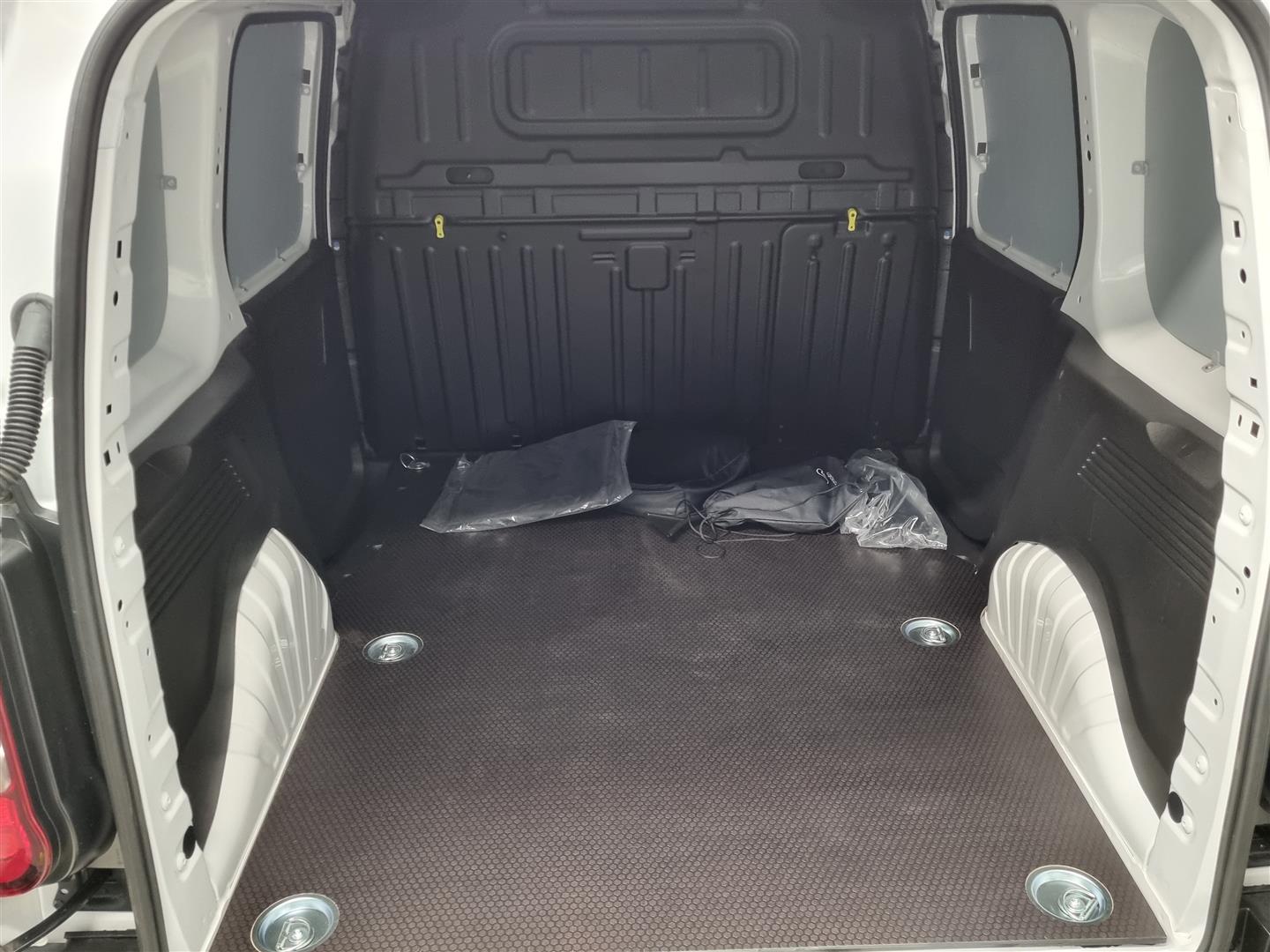 Citroen e-Berlingo Van 50 kWh 136 M 2023, kuva 6/16