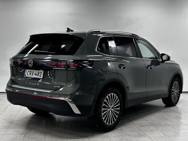 VOLKSWAGEN Tiguan 2024 UPEA Elegance Busines 1,5 eTSI 110 kW DSG-aut Webasto, 2*renkaat, koukku vararengas  050 3622763