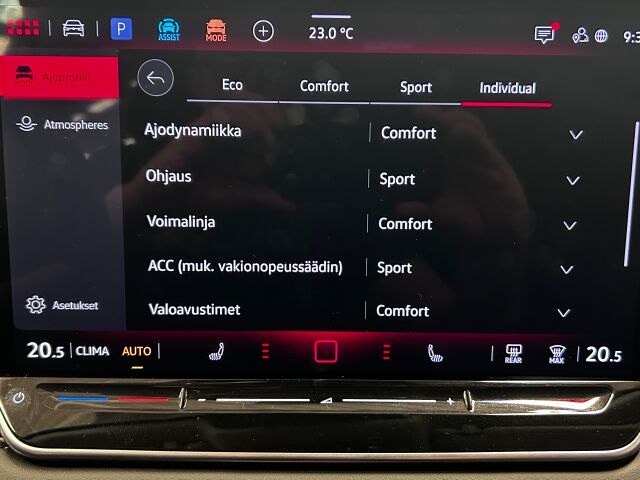 VOLKSWAGEN Tiguan 2024 UPEA Elegance Busines 1,5 eTSI 110 kW DSG-aut Webasto, 2*renkaat, koukku vararengas  050 3622763