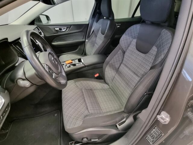 VOLVO V60 2021 T6 TwE AWD Inscription Expression aut / Navi / Koukku / Keyless / ACC