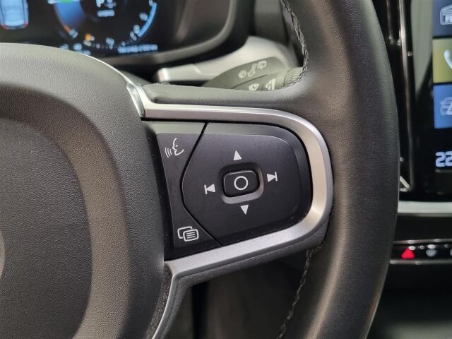 VOLVO V60 2021 T6 TwE AWD Inscription Expression aut / Navi / Koukku / Keyless / ACC