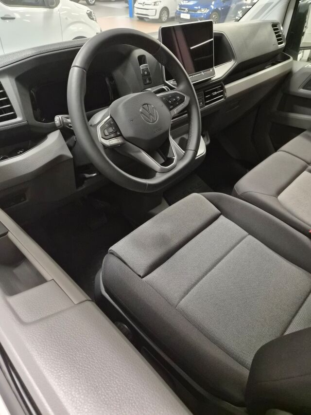 Volkswagen Crafter 2025 35 umpipakettiauto 2,0 TDI 103 kW 8at, 3640