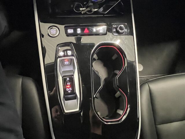 Audi A5 2025 A5 Sedan TFSI 110 kW S tronic, huippu varusteilla! Alv.väh.kelpoinen!
