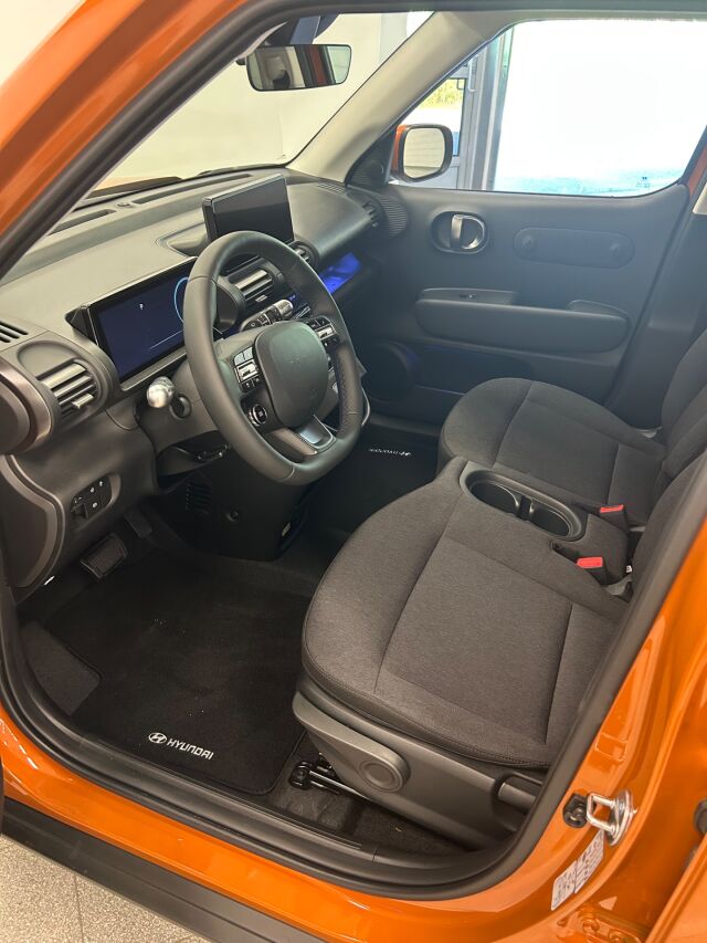 Hyundai INSTER 2025 49 kWh 115 hv In