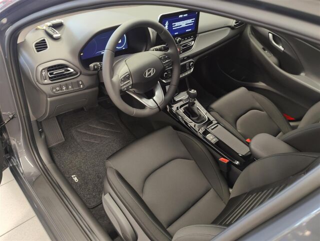 Hyundai i30 Wagon 2025 1.0 T-GDi 100 hv 7DCT-aut. Comfort MY25