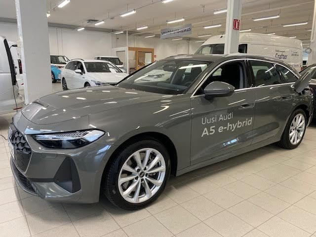 Audi A5 2025 Avant e-hybrid quattro 220 kW