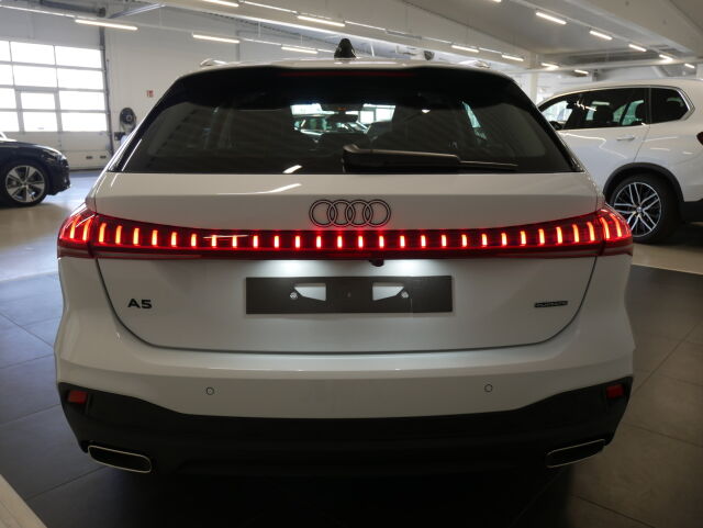 Audi A5 2025 Avant e-hybrid quattro 220 kW