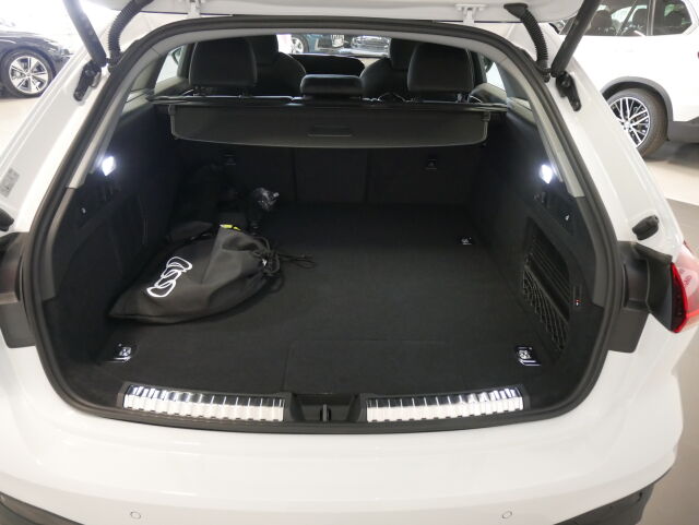 Audi A5 2026 Avant e-hybrid quattro 220 kW