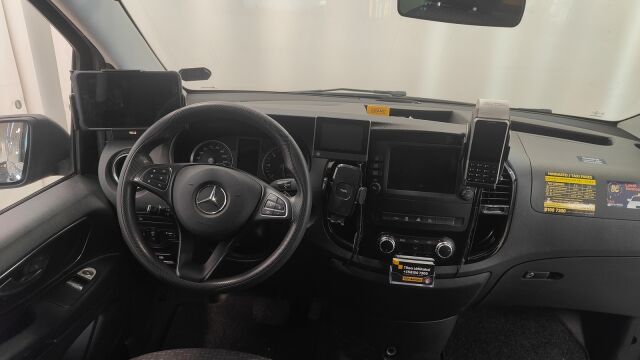 Mercedes-Benz Vito 2023 114CDI 4x4 tourer keskipitkä A2 A 1+8 paikkainen