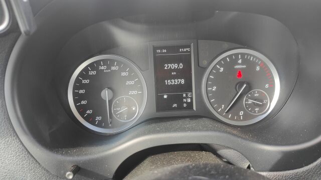 Mercedes-Benz Vito 2023 114CDI 4x4 tourer keskipitkä A2 A 1+8 paikkainen