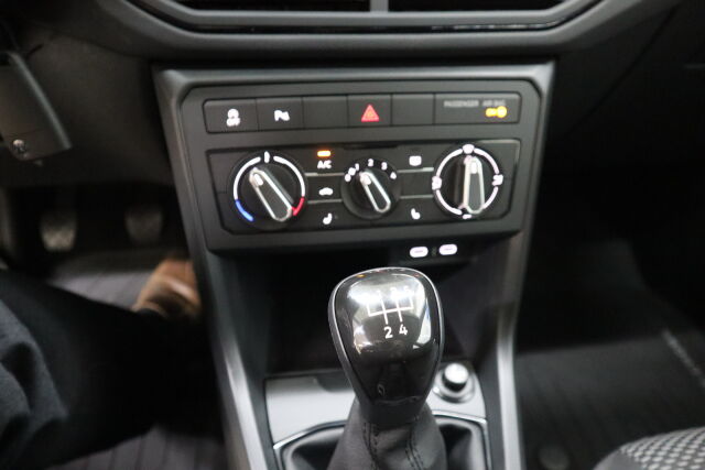 Volkswagen T-Cross 2025 Comfort Business 1,0 TSI 70 kW