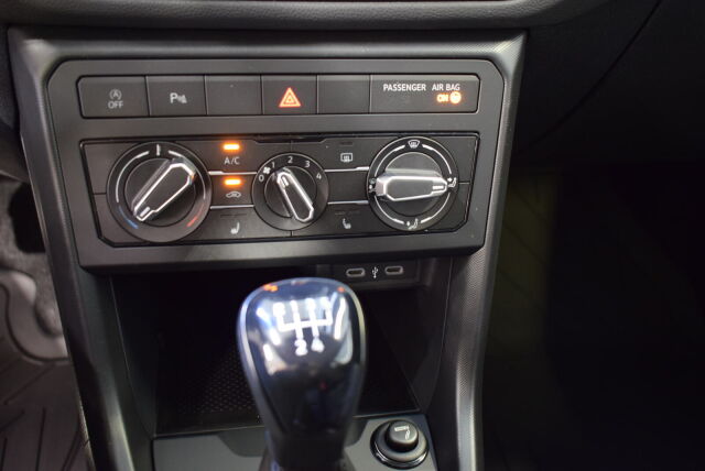 Volkswagen T-Cross 2025 Comfort Business 1,0 TSI 70 kW