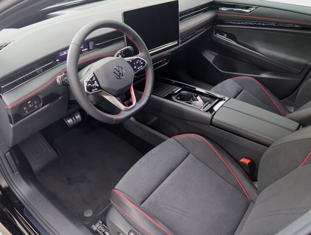 Volkswagen ID.7 2025 Tourer GTX 4MOTION 75-v Juhlamalli 250 kW, akku 86 kWh