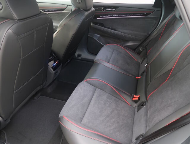 Volkswagen ID.7 2025 Tourer GTX 4MOTION 75-v Juhlamalli 250 kW, akku 86 kWh