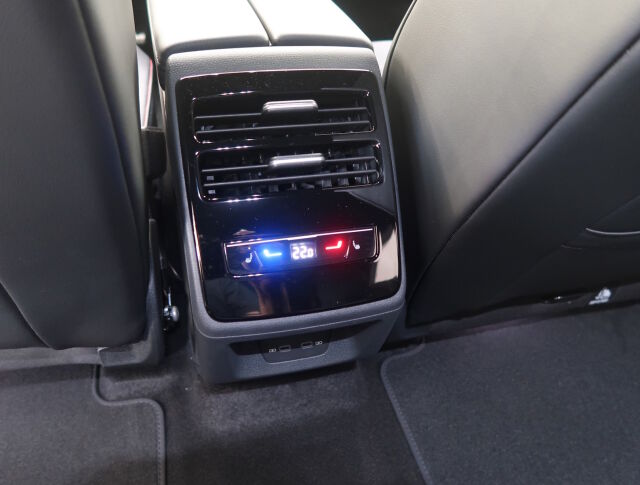 Volkswagen ID.7 2025 Tourer GTX 4MOTION 75-v Juhlamalli 250 kW, akku 86 kWh