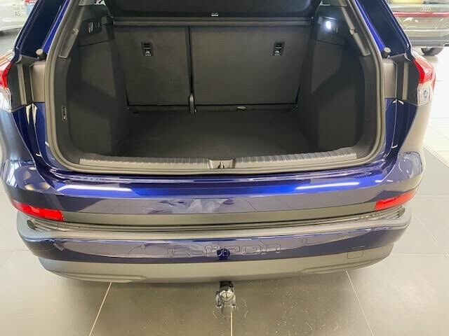 Audi Q4 e-tron 2025 SUV 45 e-tron Land of quattro Plus