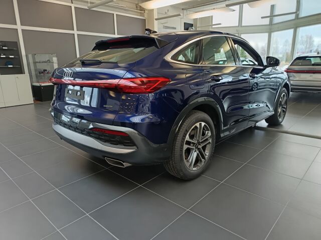 Audi Q5 2026 Sportback e-hybrid quattro 220 kW, Nyt Jatkoturva 3 vuotta / 150.000 km veloituksetta