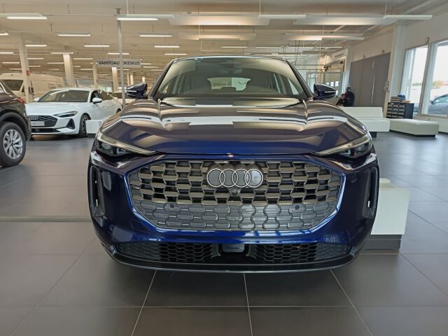 Audi Q5 2026 Sportback e-hybrid quattro 220 kW, Nyt Jatkoturva 3 vuotta / 150.000 km veloituksetta