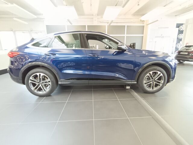 Audi Q5 2026 Sportback e-hybrid quattro 220 kW, Nyt Jatkoturva 3 vuotta / 150.000 km veloituksetta