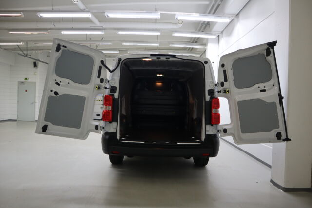 Opel Vivaro 2026 145 diesel automaatti L Innovation  ** TEHDASTAKUU 5V / 200tkm**