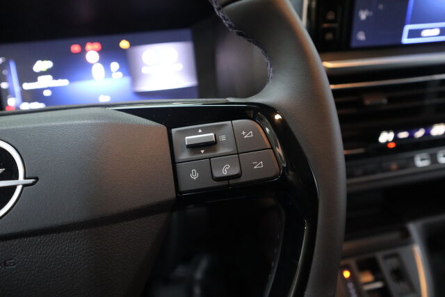 Opel Vivaro 2026 145 diesel automaatti L Innovation  ** TEHDASTAKUU 5V / 200tkm**