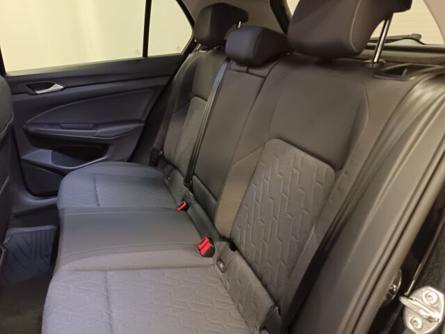 Volkswagen Golf 2025 Comfort 75-v Juhlamalli eHybrid 150 kW (PHEV) DSG-automaatti