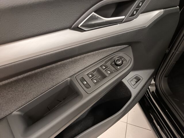 Volkswagen Golf 2025 Comfort 75-v Juhlamalli eHybrid 150 kW (PHEV) DSG-automaatti