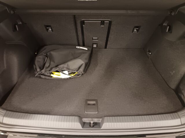 Volkswagen Golf 2025 Comfort 75-v Juhlamalli eHybrid 150 kW (PHEV) DSG-automaatti