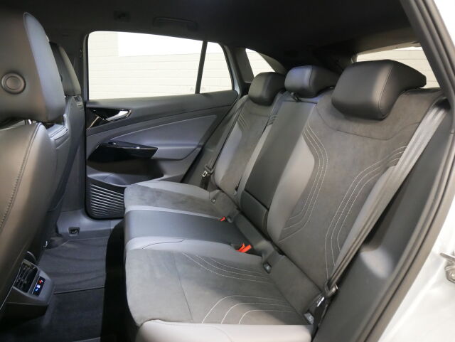 Volkswagen ID.4 2025 Pro 4MOTION Elegance 75-v Juhlamalli 210 kW, akku 77 kWh*Heti toimitukseen!*