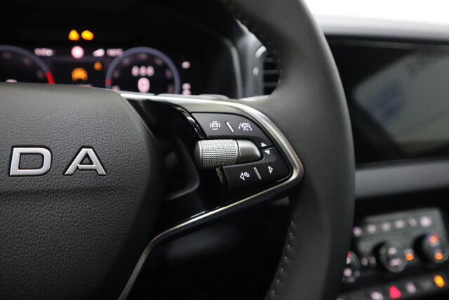 Skoda Karoq 2025 1.5 TSI Style DSG Autom.