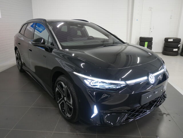 Volkswagen ID.7 2025 Tourer GTX 4MOTION 75-v Juhlamalli 250 kW, akku 86 kWh*Heti toimitukseen!*