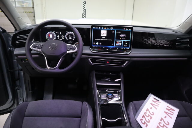 Volkswagen Tiguan 2025 Elegance 75-v Juhlamalli eHybrid 150 kW DSG-automaatti