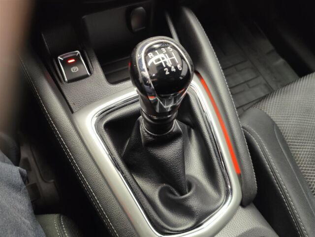 NISSAN Qashqai 2015 DIG-T 163 Acenta 2WD 6M/T Safety Pack Connect