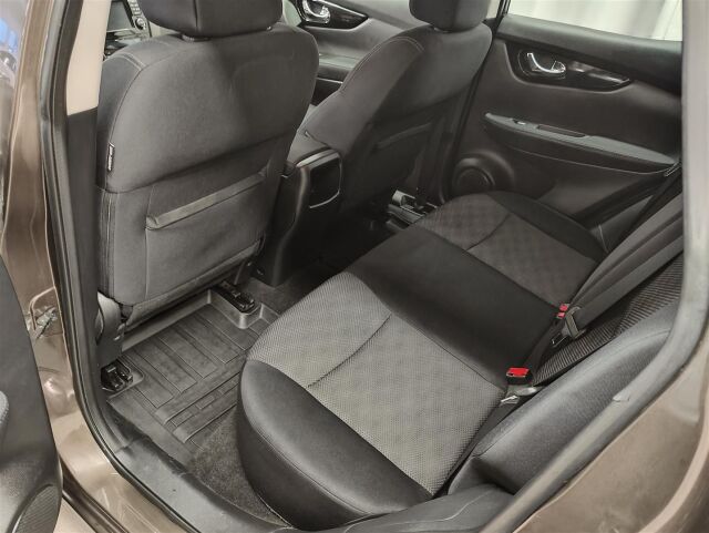 NISSAN Qashqai 2015 DIG-T 163 Acenta 2WD 6M/T Safety Pack Connect