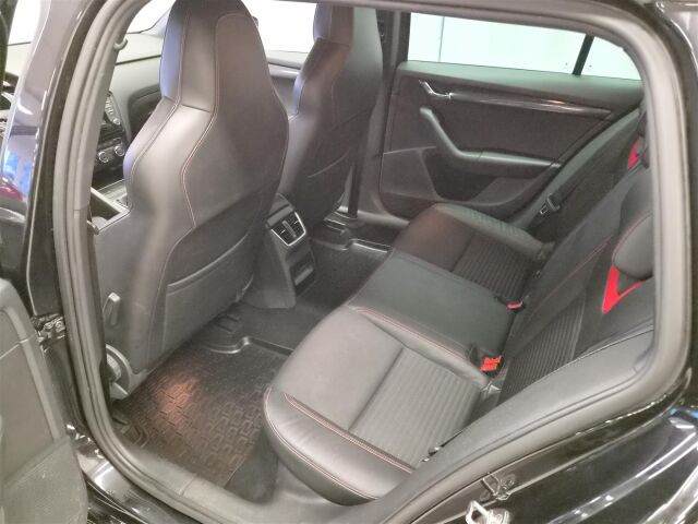 SKODA Octavia 2015 Combi 2,0 TDI RS