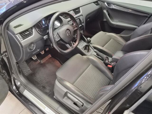 SKODA Octavia 2015 Combi 2,0 TDI RS